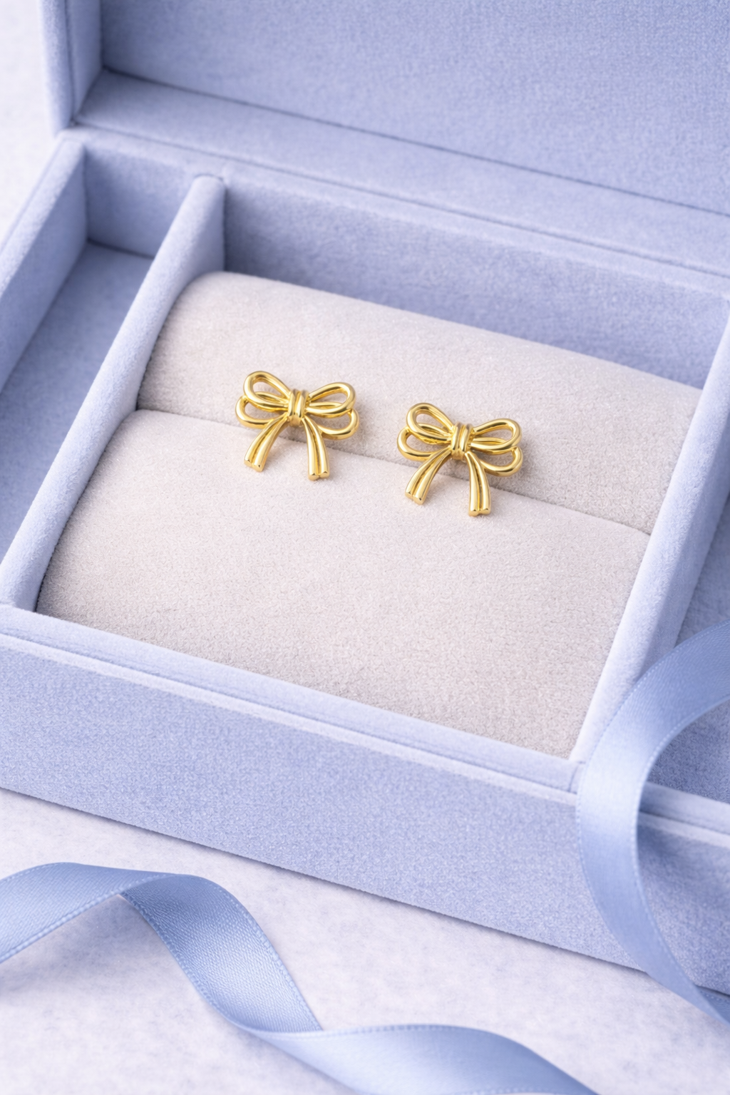 Golden Bow knot stud earing
