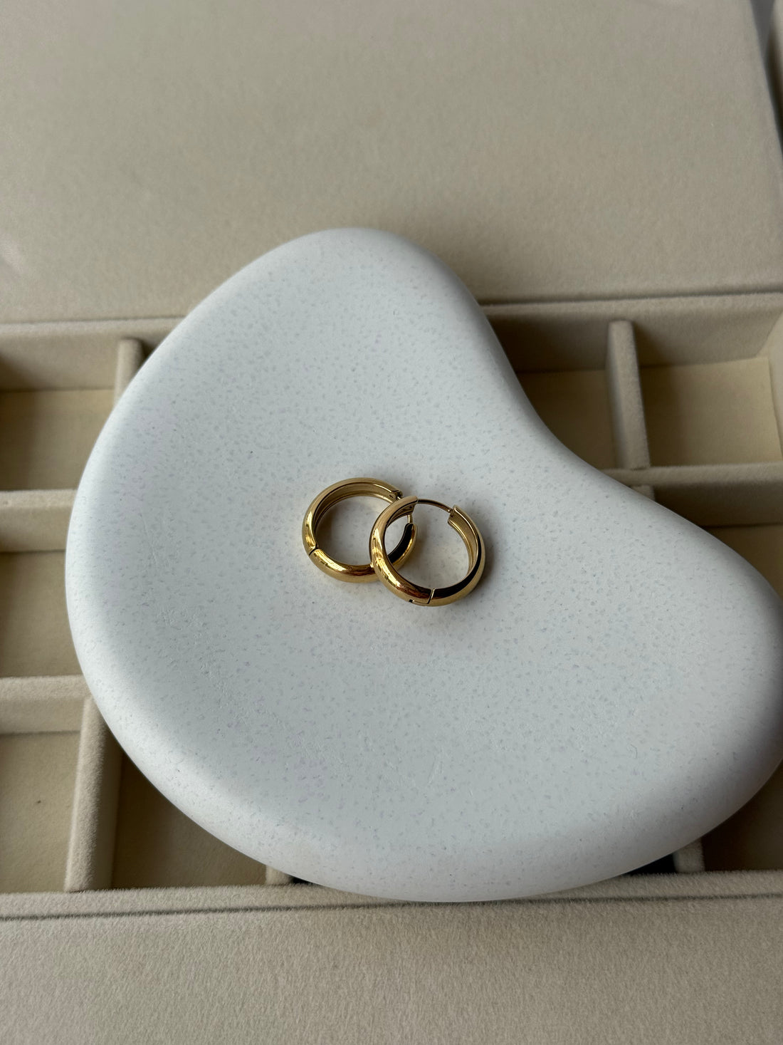 Classic Dome round stud hoops