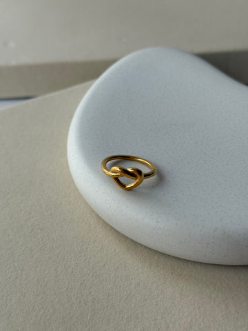 Eternal Knot Ring