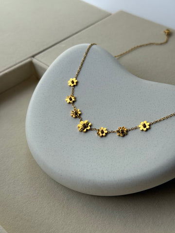 Daisy Destiny Necklace