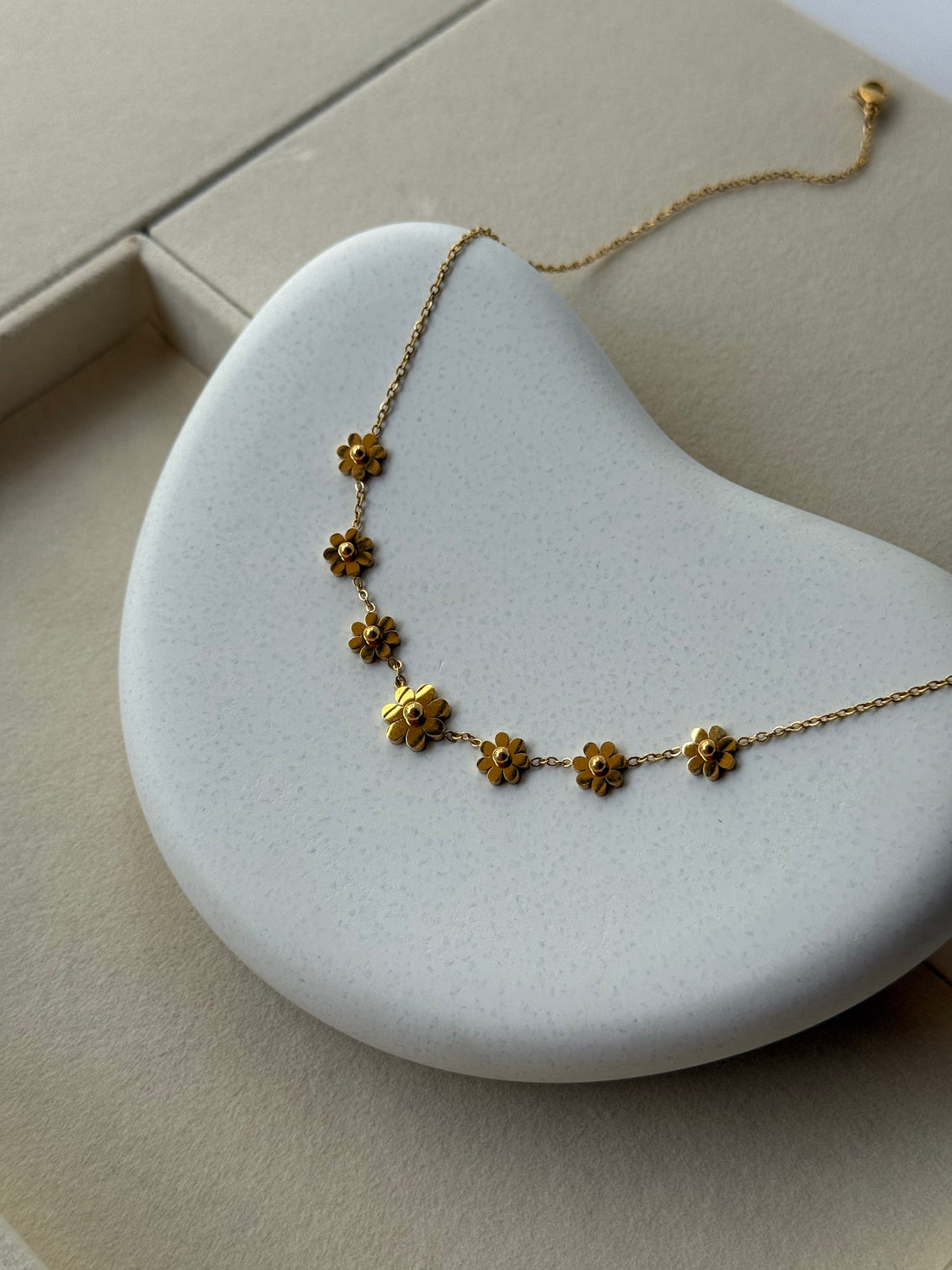 Daisy Destiny Necklace