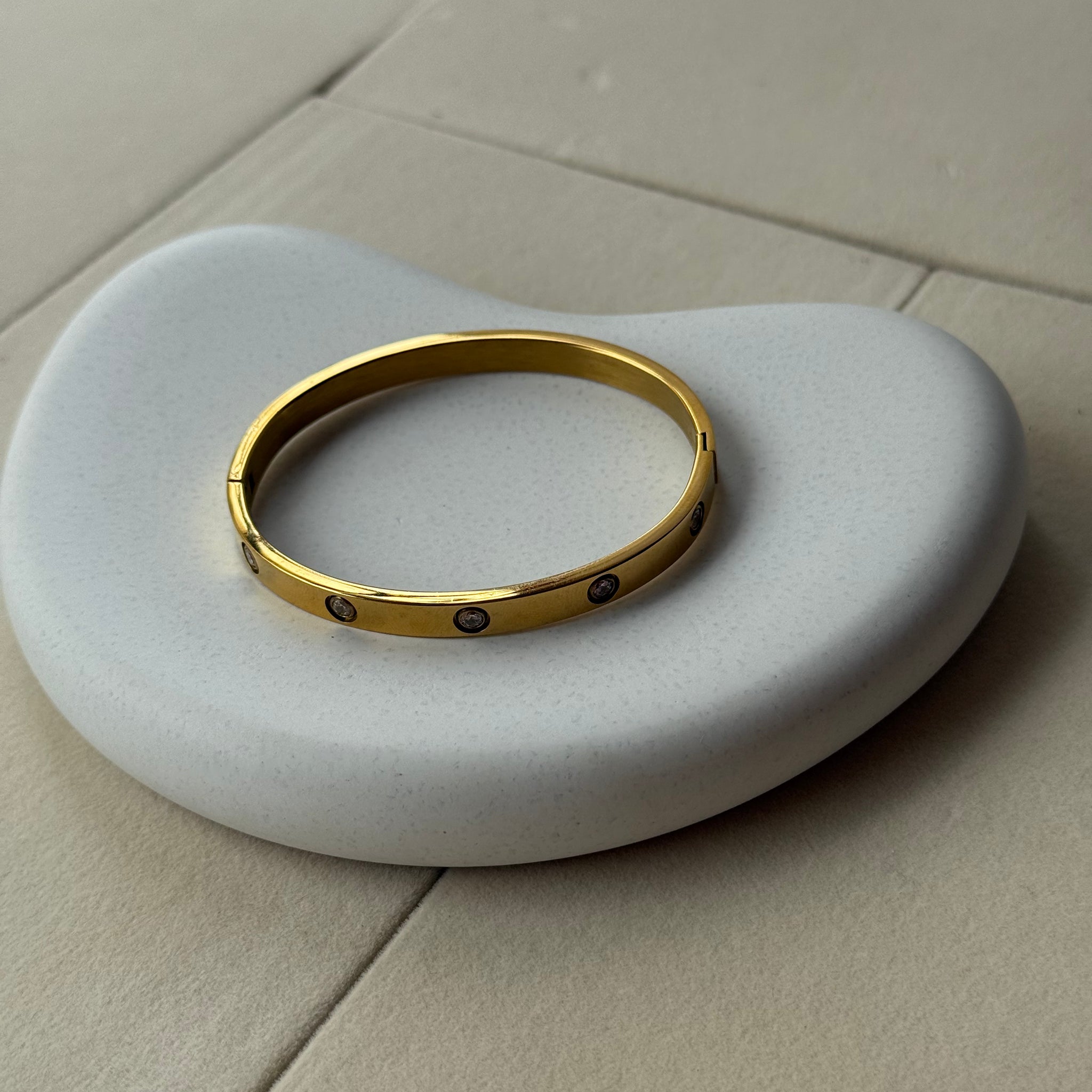 Céleste Cartier Bangle Bracelet