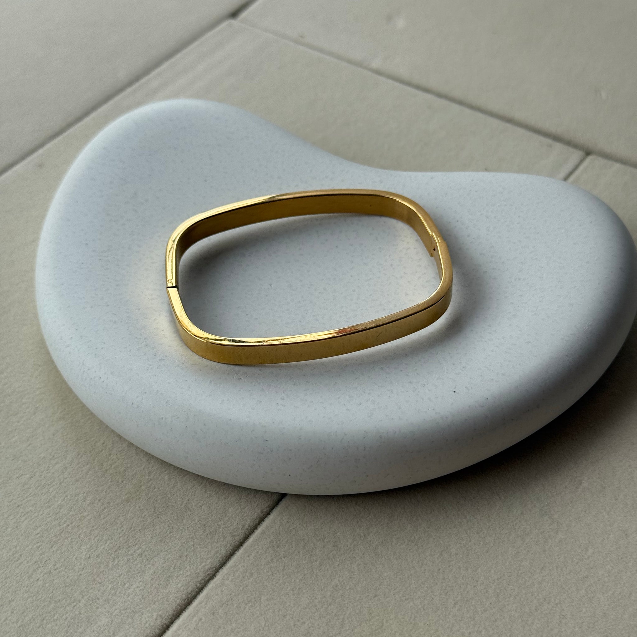 Square Carlet Bangle Bracelet