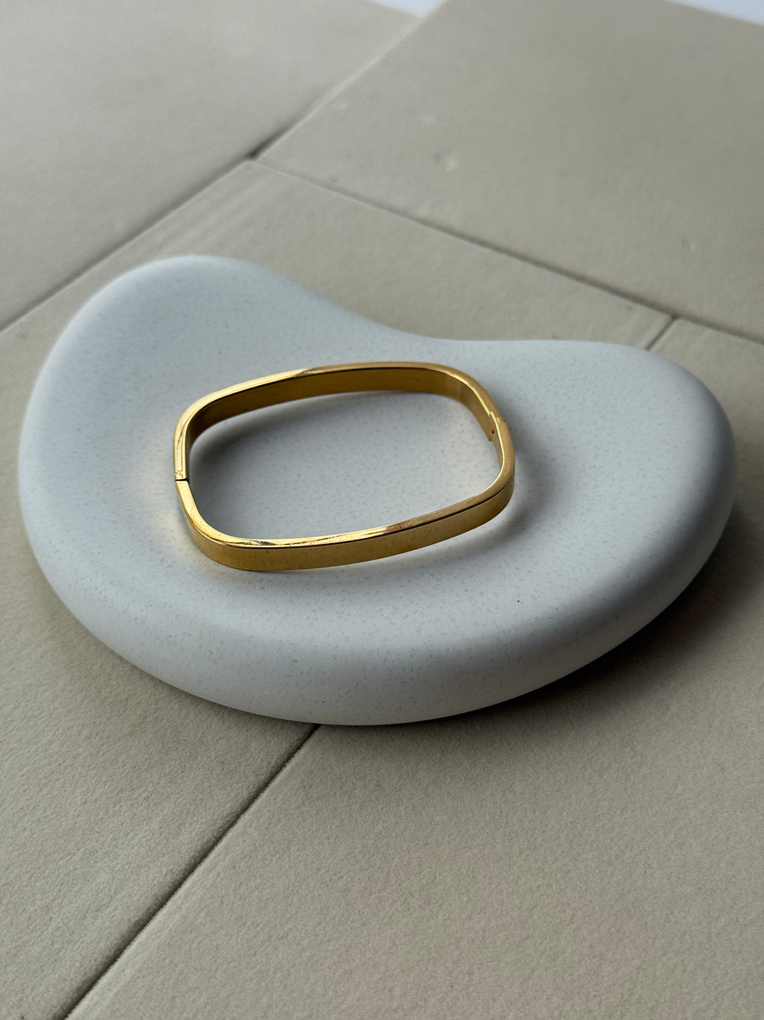 Square Carlet Bangle Bracelet