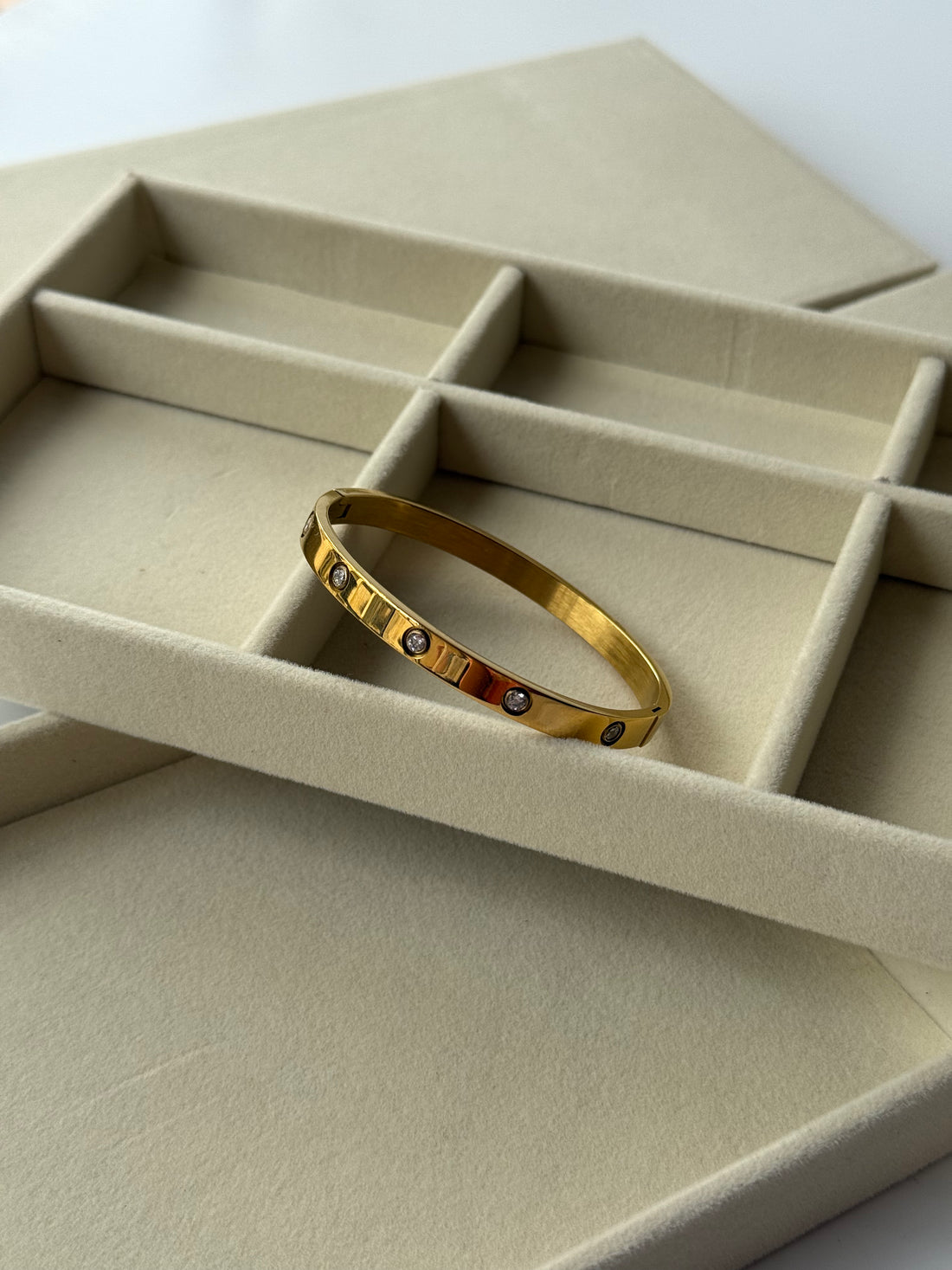 Céleste Cartier Bangle Bracelet