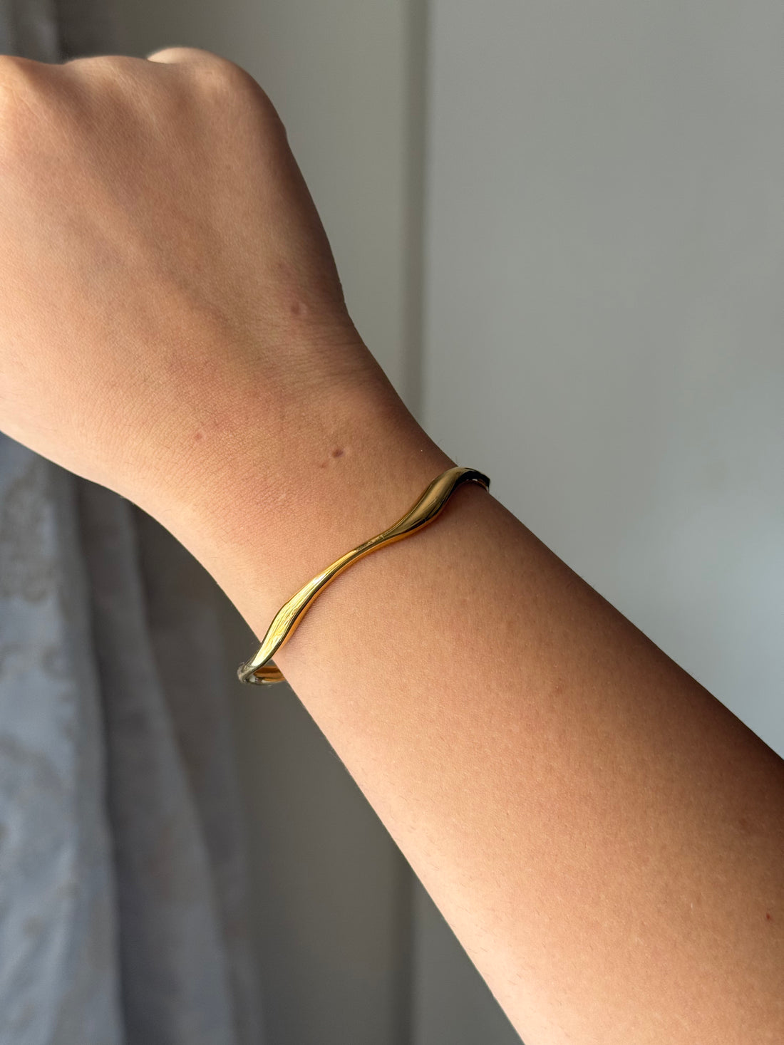 Serene Wave Gold Bangle