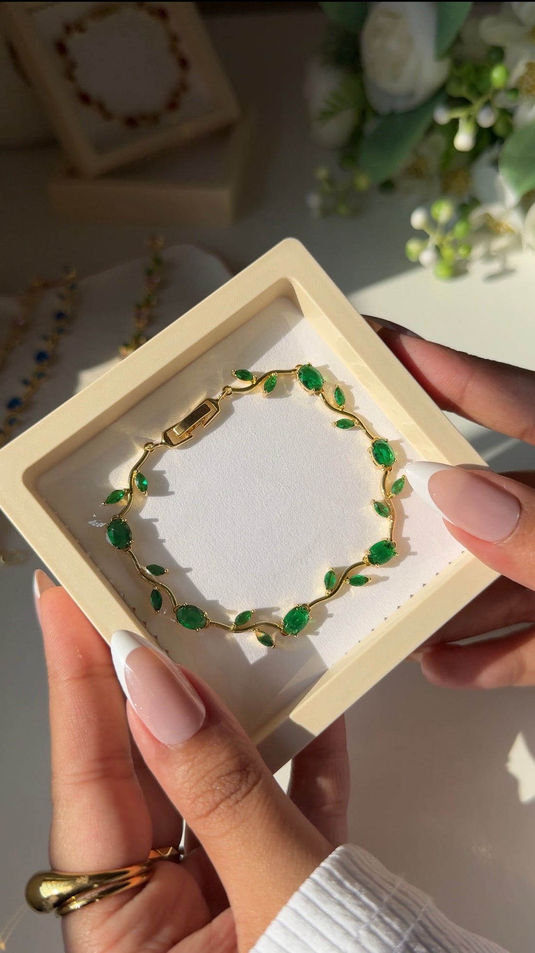 Tulip Charm Bracelet – Green 🌷💚