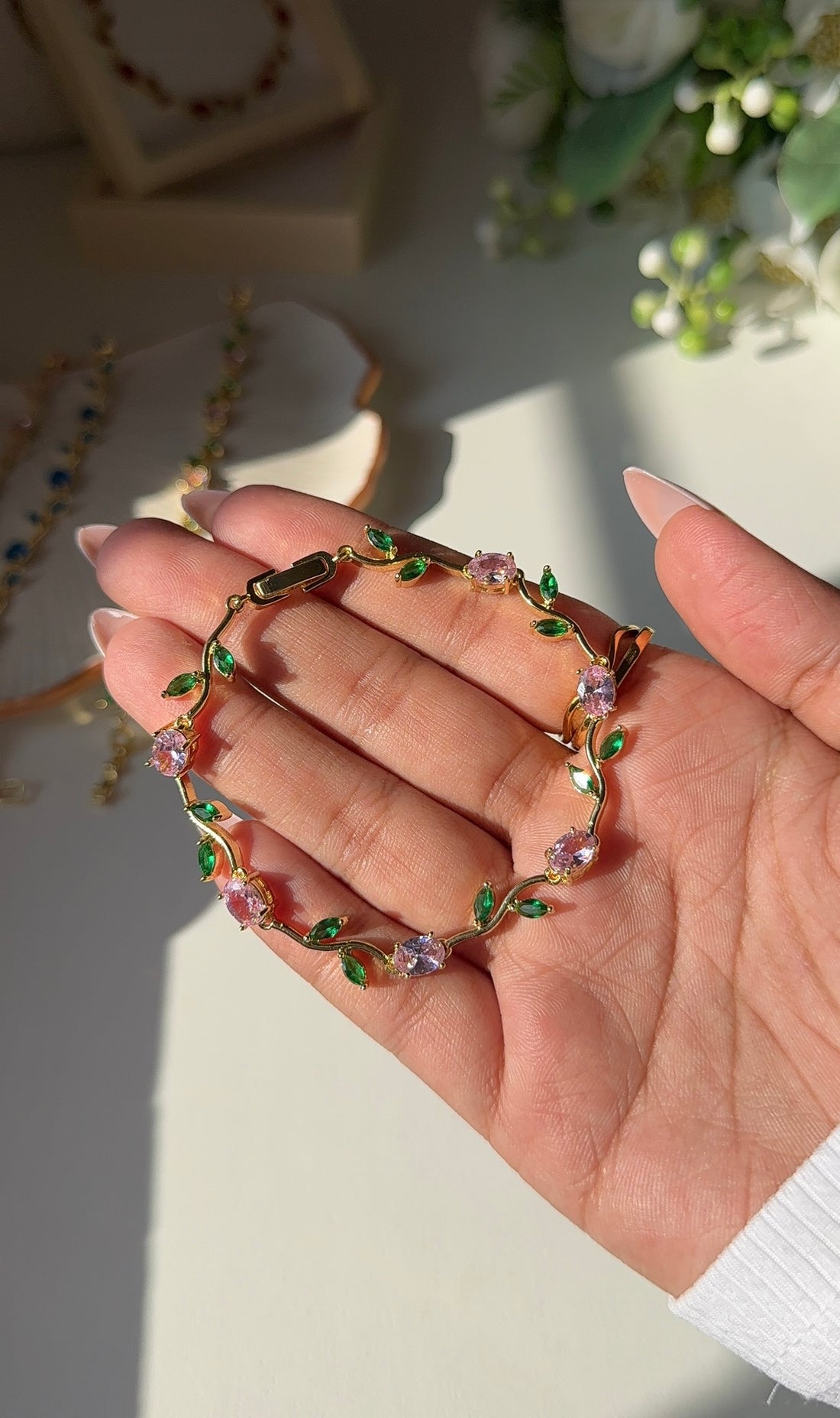 Tulip Charm Bracelet – Pink & Green 🌷💗💚